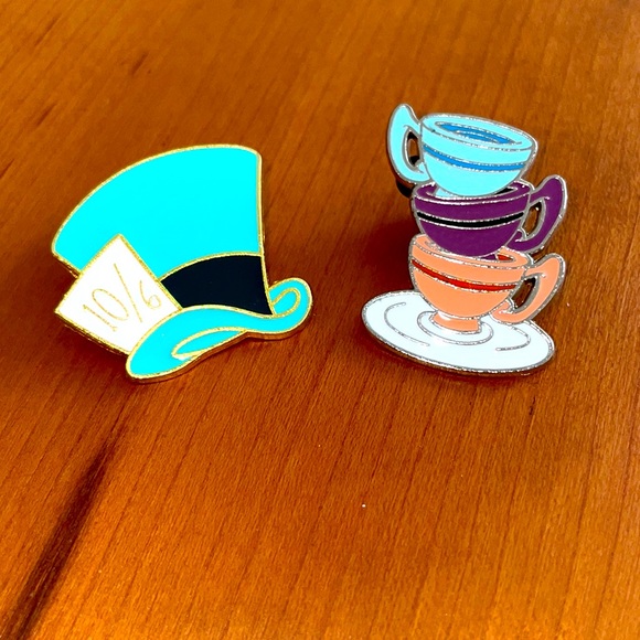 Mad Hatter Hat + Tea Cups - Disney Trading Pins - from Alice in Wonderland - Picture 1 of 5